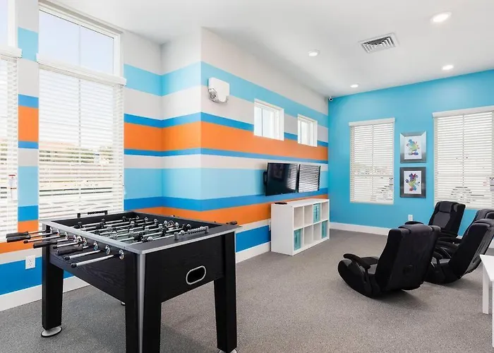 Location!! Modern Luxury Home 2 Miles From Disney!
