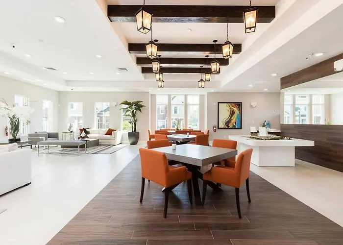 Location!! Modern Luxury Home 2 Miles From Disney!